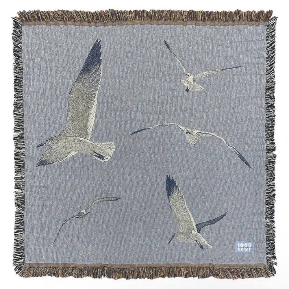 Taylor Swift Seagull Woven Throw Blanket - Blue & Cream